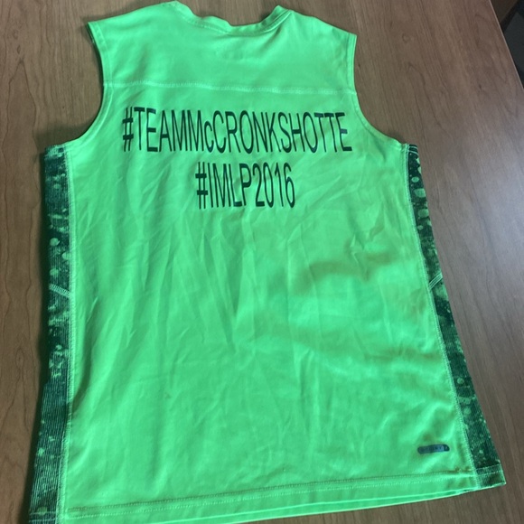 Green tank top muscle tee - Picture 3 of 3